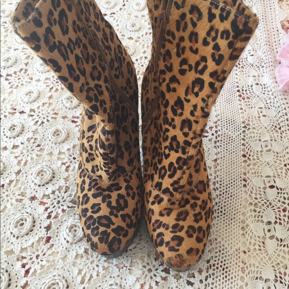 PENNY & KENNY LEOPARD FAUX PONY HAIR BOOTIES 6.5 - Picture 3 of 9